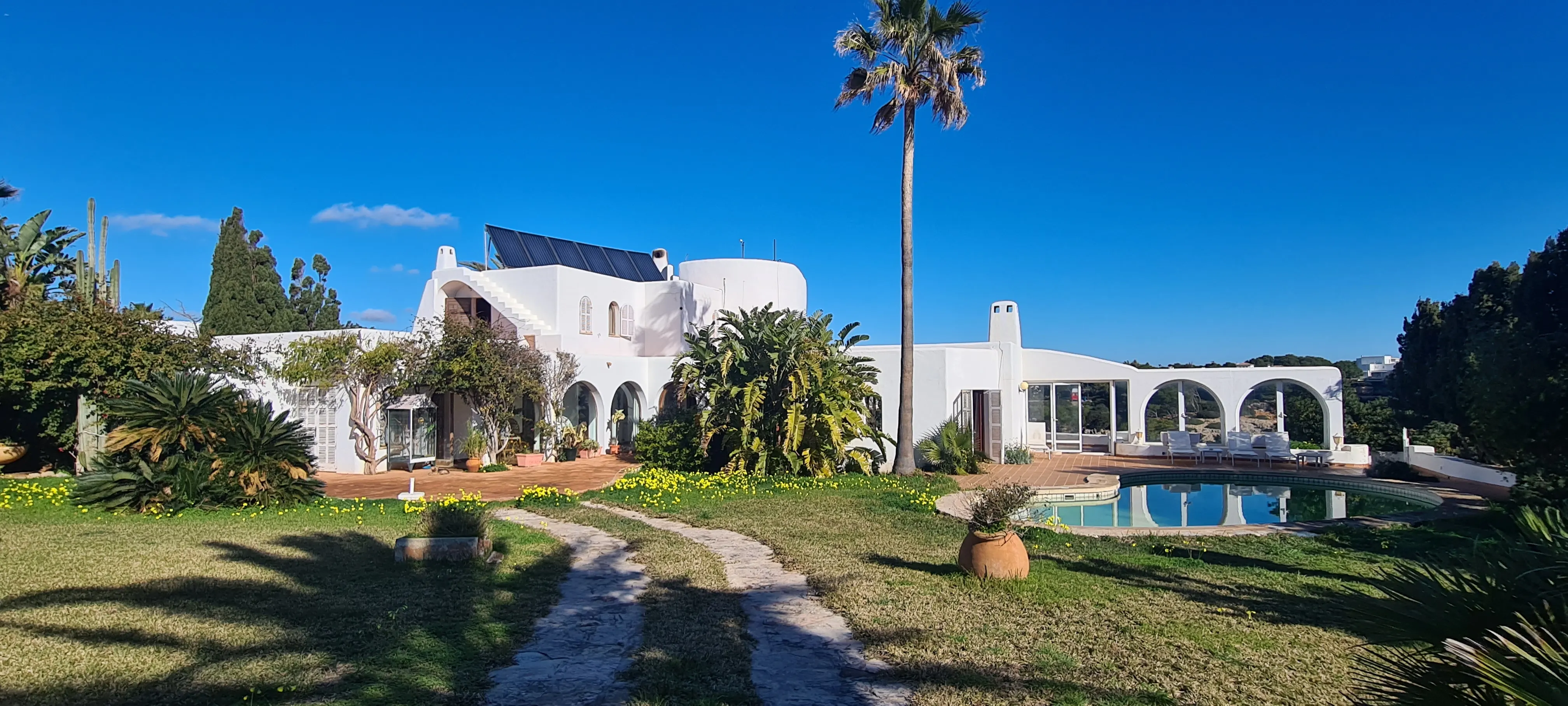 Cala Esmeralda Villa Beach front